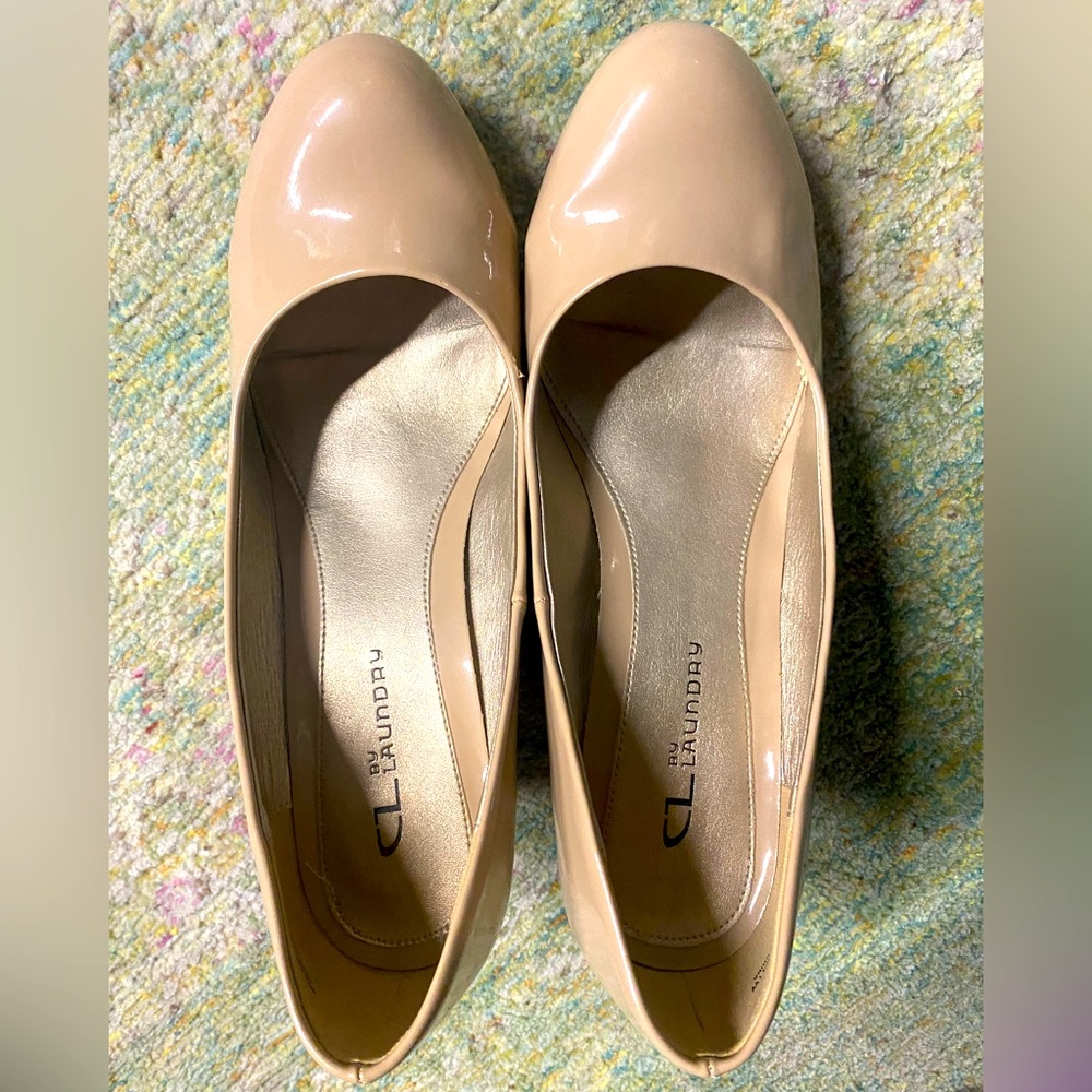 Patent leather wedge heels